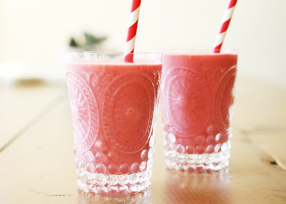Natasha Asselstine Nutrition | Summer Berry Smoothie or Frozen Yoghurt