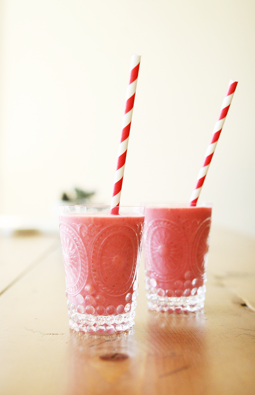 Natasha Asselstine Nutrition | Summer Berry Smoothie or Frozen Yoghurt